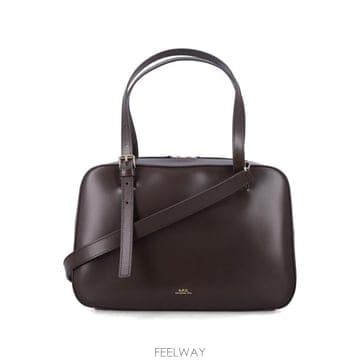 A.P.C. 26SS A P C  Virginie ���� �ڽ� �� F67017PXBMWCAV TP57925226226SS A P C  Virginie ���� �ڽ� �� F67017PXBMWCAV TP579
