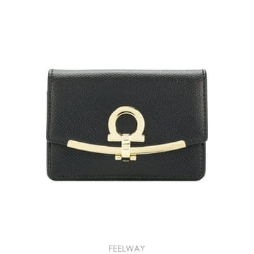 Ferragamo ��󰡸� 26FW ��ġ�� ũ������ Ű��&ī������ ���� 22-D198 0683350��󰡸� 26FW ��ġ�� ũ������ Ű��&ī������ ���� 22-D1
