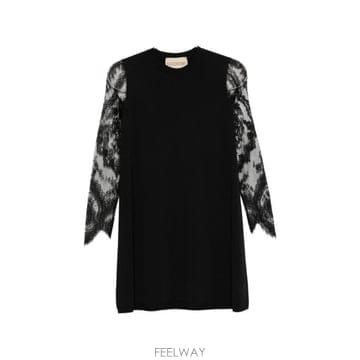 Valentino 26FW Valentino ���� �巹�� BKD15WAC30NO TP58034927926FW Valentino ���� �巹�� BKD15WAC30NO TP580349279
