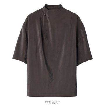 르메르 버튼 디테일 넥라인 숏슬리브 탑 딥 브라운