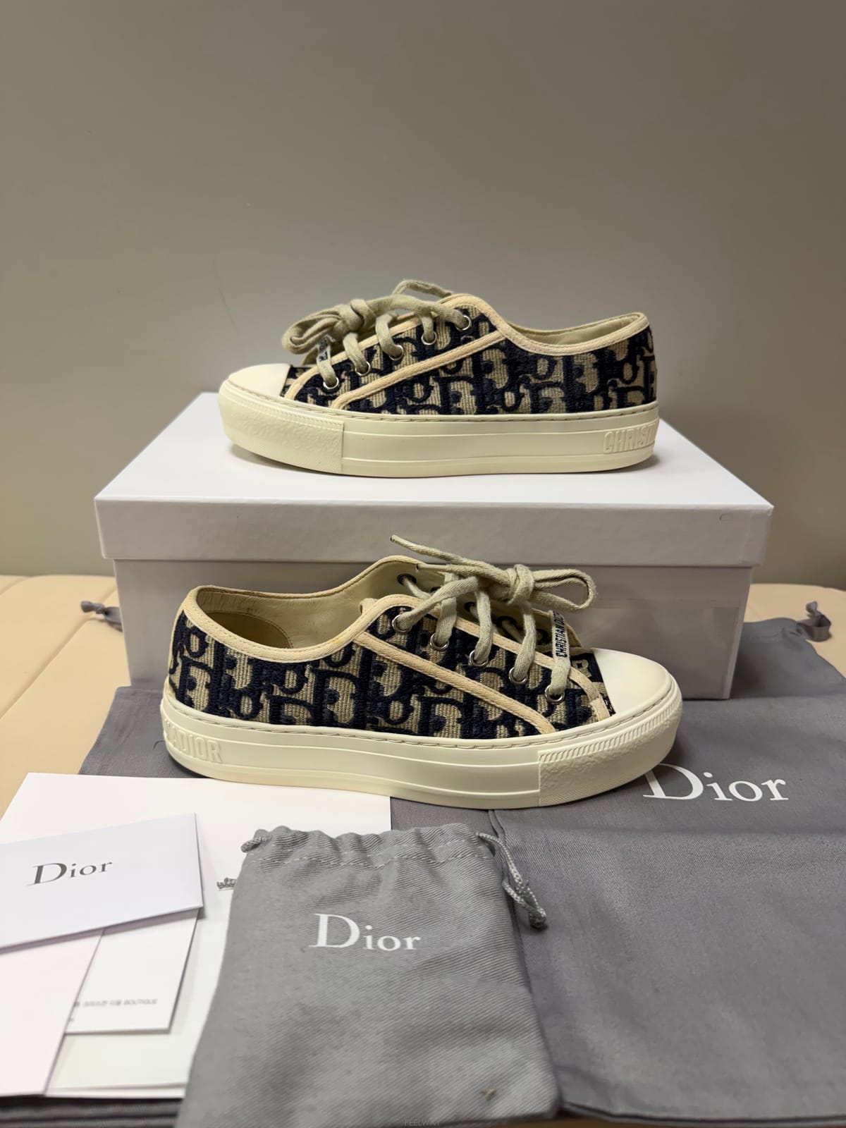DIOR [Ʈ����] 35/220) ��� ��ũ�ص�� ������ũ ����Ŀ��[Ʈ����] 35/220) ��� ��ũ�ص�� ������ũ ����Ŀ��