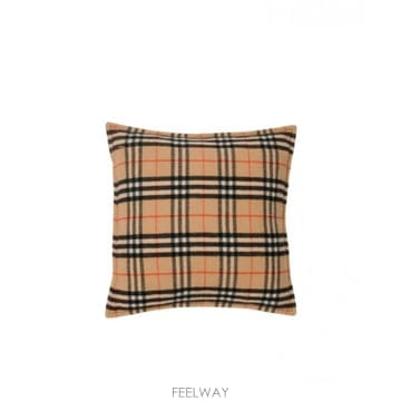 Burberry 26SS Burberry Travel equipment 81104591 TP57879685226SS Burberry Travel equipment 81104591 TP578796852