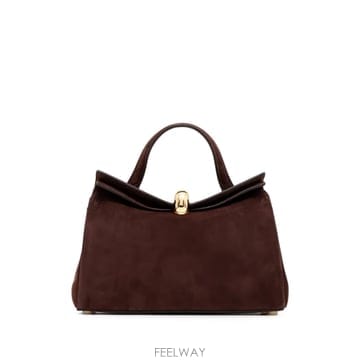 Jacquemus �δ��� JACQUEMUS ��ũ���� ���� ��Ʈ���δ��� JACQUEMUS ��ũ���� ���� ��Ʈ��