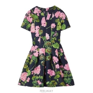 | Other Brand | 22FW OSCAR DE LA RENTA ���� �巹�� 23FN602GRFPINKNAVYNAVY TP5778922FW OSCAR DE LA RENTA ���� �巹�� 23FN602GRFPINKNAVYN