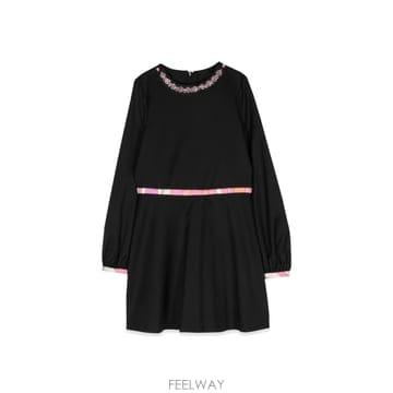 Emilio Pucci 23FW PUCCI ��Ʈ fabric PT1C20KI0089930 TP57597567223FW PUCCI ��Ʈ fabric PT1C20KI0089930 TP575975672