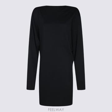 Jacquemus 26SS ��ũ���� LA ROBE MISTRAL 26EDRW00823AJ00253990 TP57850941326SS ��ũ���� LA ROBE MISTRAL 26EDRW00823AJ00253990 TP