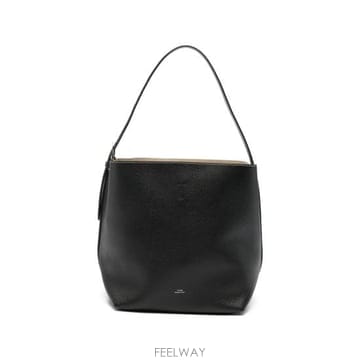 26FW 토템 토트백 263 WAL0138 LE0030 001 BLACK