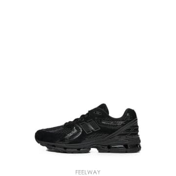 26FW 뉴발란스 스니커즈 U19543VU BLACK
