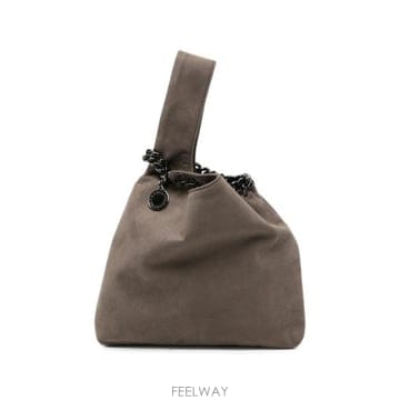 Stella McCartney 26FW ���ڶ� ��īƮ�� Ŭ��ġ �Ŀ�ġ 7B0205 WP0543 2822 GREY26FW ���ڶ� ��īƮ�� Ŭ��ġ �Ŀ�ġ 7B0205 WP0543 2822 