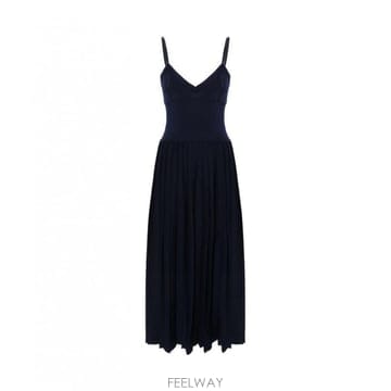 Khaite 24FW Khaite ���� �巹�� 9597511301 TP57840255524FW Khaite ���� �巹�� 9597511301 TP578402555