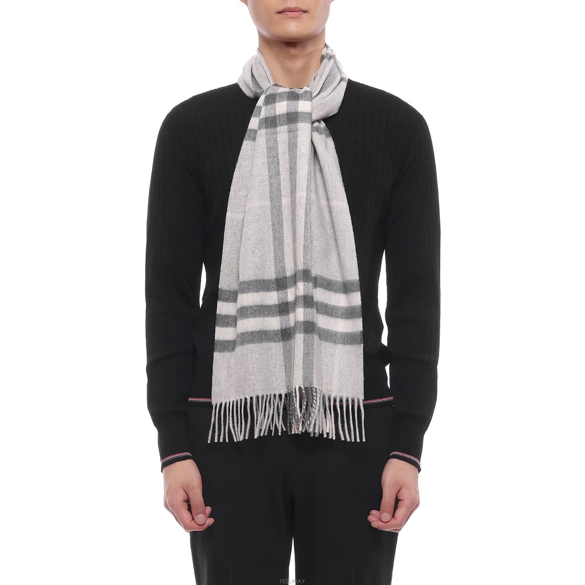 Burberry 26FW ���� üũ ĳ�ù̾� ���÷� (8112637 MITTEN GREY M 26F)26FW ���� üũ ĳ�ù̾� ���÷� (8112637 MITTEN GREY M 
