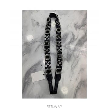 Off White 22FW Off ȭ��Ʈ ���� �Ǽ����� OWZG005S182231741010 TP57924540522FW Off ȭ��Ʈ ���� �Ǽ����� OWZG005S182231741010 TP5