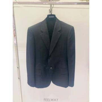 Balenciaga 24SS Balenciaga ���� ��Ʈ 790808TNT391000 TP57943423624SS Balenciaga ���� ��Ʈ 790808TNT391000 TP579434236