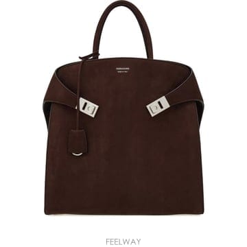 Ferragamo 26 FW ��󰡸� ��� ��Ʈ �� 784595 TP45779801026 FW ��󰡸� ��� ��Ʈ �� 784595 TP457798010