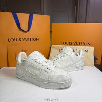 Louis Vuitton [7.5������]���̺��� LV Ʈ���̳� ����Ŀ�� ȭ��Ʈ 1AHDN1[7.5������]���̺��� LV Ʈ���̳� ����Ŀ�� ȭ��Ʈ 1AHDN1