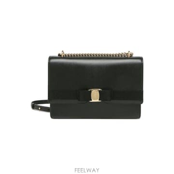 Ferragamo ��󰡸� 26FW �ٶ� VARA ���� �̵�� ���&ũ�ν��� ���� 21-I284 0733460��󰡸� 26FW �ٶ� VARA ���� �̵�� ���&ũ�ν��� ����