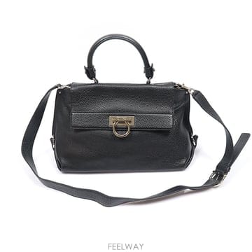Ferragamo(페라가모) 21 A896 블랙 카프스킨 간치니 소피아 스몰 2WAY