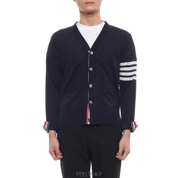 Thom Browne 26FW_0827 ���� �缱 ��Ʈ������ �� ����� MKC002A_Y1014_41526FW_0827 ���� �缱 ��Ʈ������ �� ����� MKC002A_Y1014