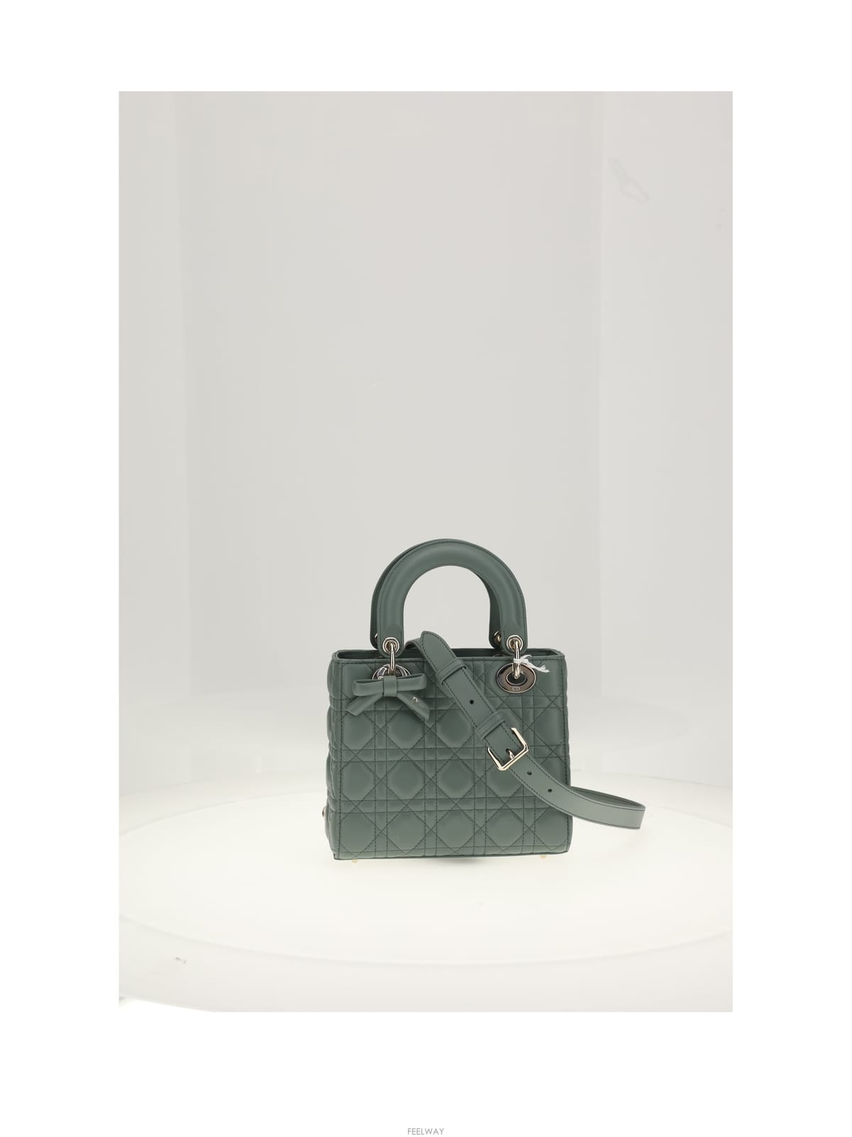 DIOR [B1] ũ������ ��� M0531OUQA ����� ũ�ν��� �ڵ�� ���� M0531OUQA23S[B1] ũ������ ��� M0531OUQA ����� ũ�ν��� �ڵ�� ��