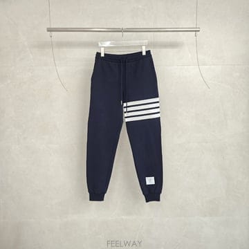 Thom Browne ����� 4�� ���̺� ���� 1����� 4�� ���̺� ���� 1