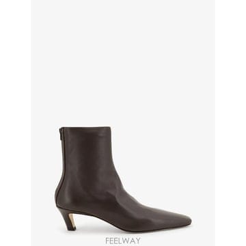 Toteme [N85]���� 264WAS0363 ���� ���� ��Ƽ ��Ŭ �̵� �� ������ TOTEME Leather boots[N85]���� 264WAS0363 ���� ���� ��Ƽ ��Ŭ �̵� �� ����