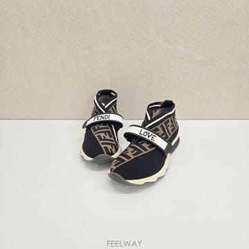 FENDI ��� FF�ΰ� ������ ���� ����Ŀ�� 36��� FF�ΰ� ������ ���� ����Ŀ�� 36