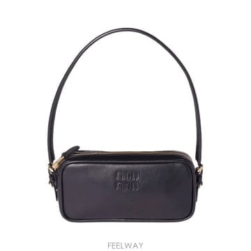 Miu Miu 26FW �̿�̿� �ΰ� �Ŀ�ġ ��Ʈ�� 5NE024 AF8W F000226FW �̿�̿� �ΰ� �Ŀ�ġ ��Ʈ�� 5NE024 AF8W F0002