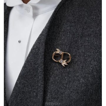 DIOR 26FW ũ����î  ���� brooch V2186WOMCYD319 TP58137254126FW ũ����î  ���� brooch V2186WOMCYD319 TP581372541