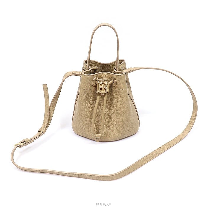 Burberry Burberry(������) 80706351 ��Ʈ ������ �׷��̴� ī����Ų �̴� TB ��Ŷ�� 2WAYBurberry(������) 80706351 ��Ʈ ������ �׷��̴� ī����