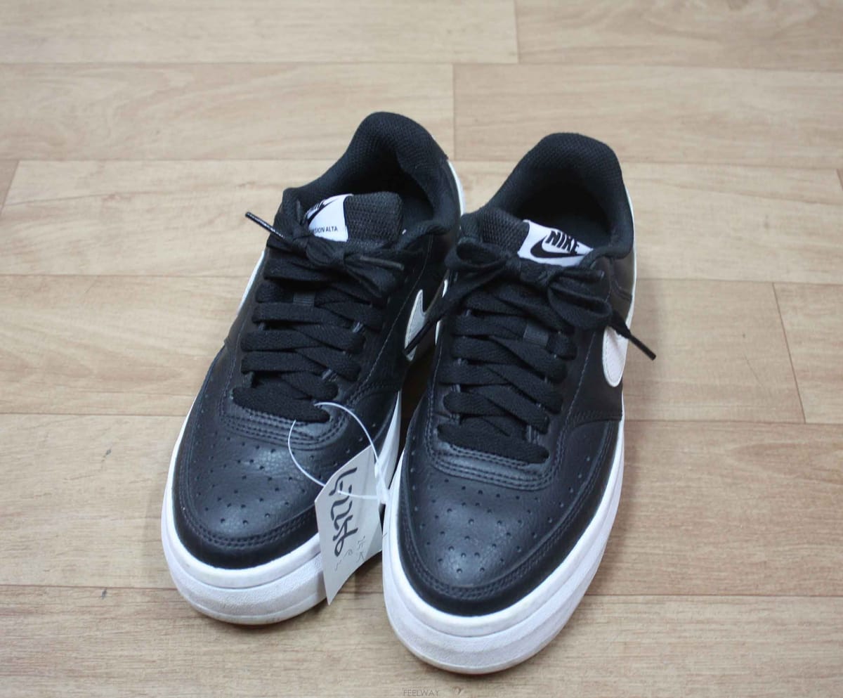 Nike ��ȫ����/S-2256/����Ű ��ǰ ������ ��Ʈ ������Ÿ ����Ŀ�� 230��ȫ����/S-2256/����Ű ��ǰ ������ ��Ʈ ������Ÿ ����