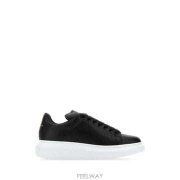 26FW 알렉산더 맥퀸 오버사이즈드 스니커즈 553770WHGP0 1000 Black