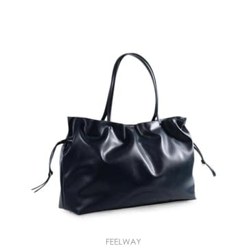 26 FW 토리버치 엘라 라지 엠보스드 로고 드로스트링 토트 백 178767 TP456149758