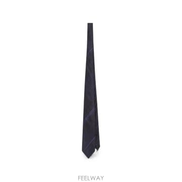 돌체 앤 가바나 스트라이프 프린트 넥타이