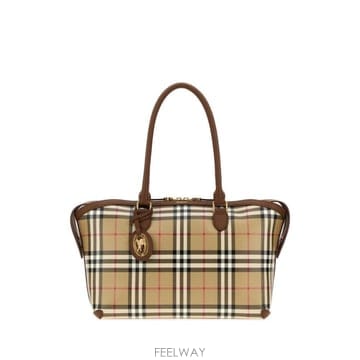 Burberry 26FW ������ ��Ʈ�� 8129048 A7026 Checked26FW ������ ��Ʈ�� 8129048 A7026 Checked