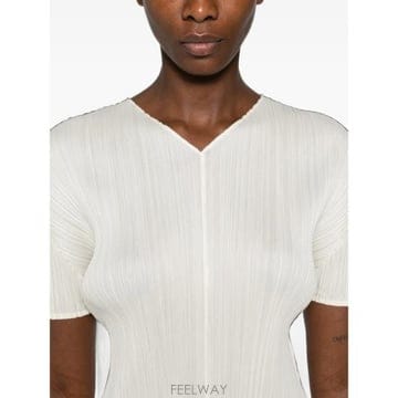 Issey Miyake 26FW �ø����ø��� ž PP68JK122 02 NEUTRALS26FW �ø����ø��� ž PP68JK122 02 NEUTRALS
