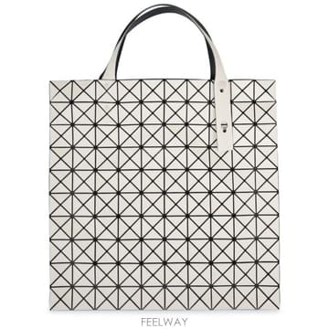 Issey Miyake 26FW �ٿ��ٿ� ��Ʈ�� BB66AG523 46 BEIGE26FW �ٿ��ٿ� ��Ʈ�� BB66AG523 46 BEIGE