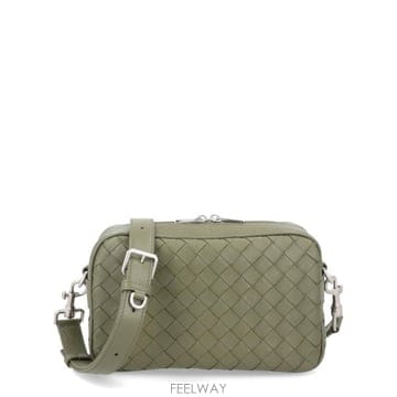 26FW 보테가베네타 인트레치아토 스몰 카메라백 755923 V2HL13248 GREEN
