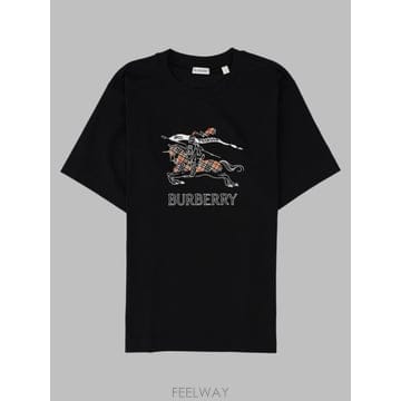 Burberry 26FW ������ �������� �� EKD ����ġ ��ư Ƽ���� 8121033 A1189 BLACK26FW ������ �������� �� EKD ����ġ ��ư Ƽ���� 8121033