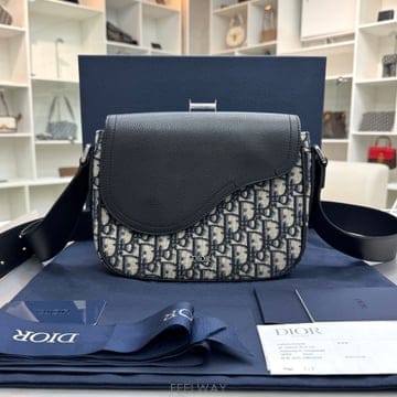 DIOR ��� ���� �׷��ε� ī����Ų �޽������� ���� �׷��ε� ī����Ų �޽�����
