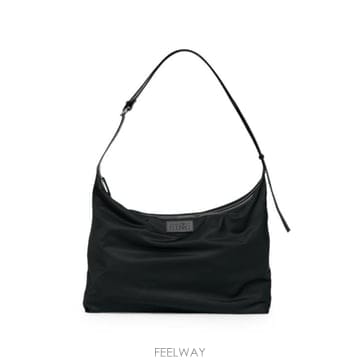 26FW MM6 메종마르지엘라 숄더백 SB5WG0040 P9062T8013 BLACK