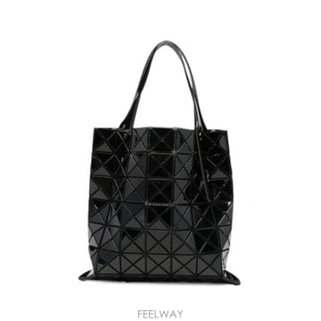 Issey Miyake 26FW �ٿ��ٿ� ��Ʈ�� BB68AG047 15 BLACK26FW �ٿ��ٿ� ��Ʈ�� BB68AG047 15 BLACK