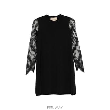 Valentino 26FW �߷�Ƽ�� ����ٴ� �� ���ǽ� BKD15W AC30NO BLACK26FW �߷�Ƽ�� ����ٴ� �� ���ǽ� BKD15W AC30NO BLACK