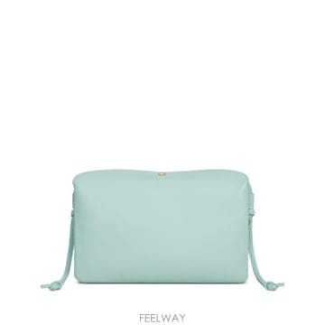 26FW 셀린느 트리오 플랩백 스무스 램스킨 10P86 2O86GJQ6 LIGHT BLUE
