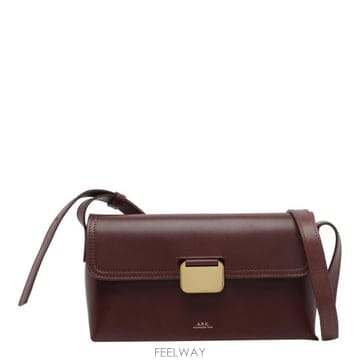 A.P.C. 26FW ����� ����� PXBVV F67054 GAE Red26FW ����� ����� PXBVV F67054 GAE Red