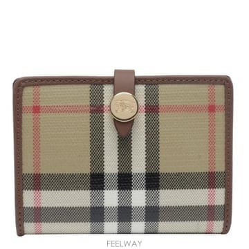 Burberry 26FW ������ Ŭ��ġ �Ŀ�ġ 8131243 A7026 Beige26FW ������ Ŭ��ġ �Ŀ�ġ 8131243 A7026 Beige