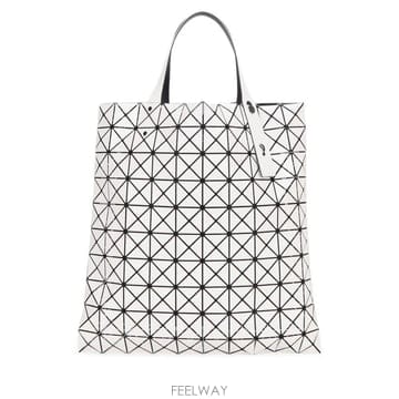 26FW 바오바오 토트백 BB68AG043 01 White