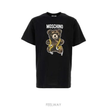 Moschino 26FW ��Ű�� ���� Ƽ���� 262ZZV07105241 1555 Black26FW ��Ű�� ���� Ƽ���� 262ZZV07105241 1555 Black