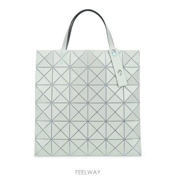 Issey Miyake 26FW �ٿ��ٿ� ��Ʈ�� BB68AG623 04 GREEN WHITE26FW �ٿ��ٿ� ��Ʈ�� BB68AG623 04 GREEN WHITE