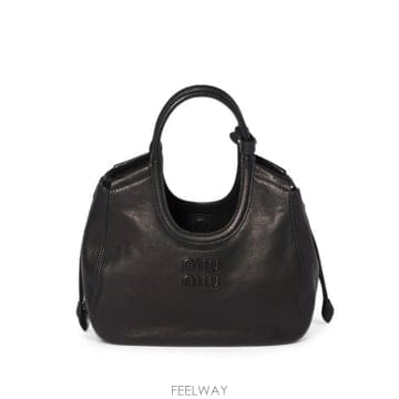 Miu Miu 26FW �̿�̿� ��Ʈ�� 5BA337VOOO 2BBL F0002 NERO26FW �̿�̿� ��Ʈ�� 5BA337VOOO 2BBL F0002 NERO