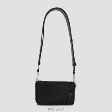 Ami 26FW �ƹ� ����� ��Ʈ �ΰ� ���Ϸ� ������ ��ġ �ڽ� �� ULL710 AW0001 001 BLACK26FW �ƹ� ����� ��Ʈ �ΰ� ���Ϸ� ������ ��ġ �ڽ� �� 